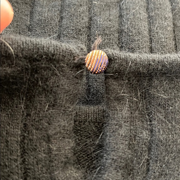 Evan Picone Vintage Black Sweater
Wool Angora Metallic
Floral Sleeves size 2X - Picture 9 of 9